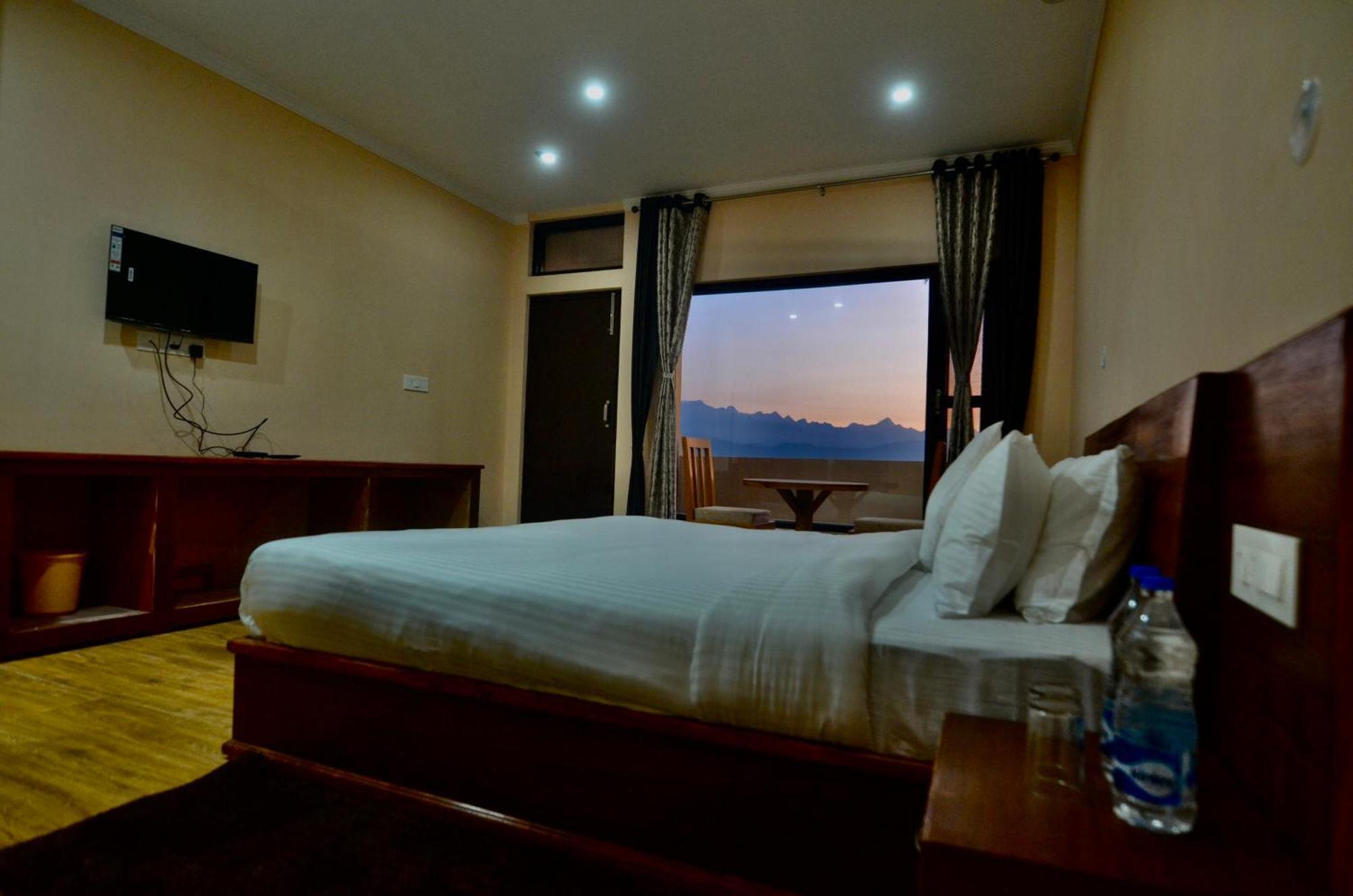 Uttarakhand Resort Kausani Extérieur photo