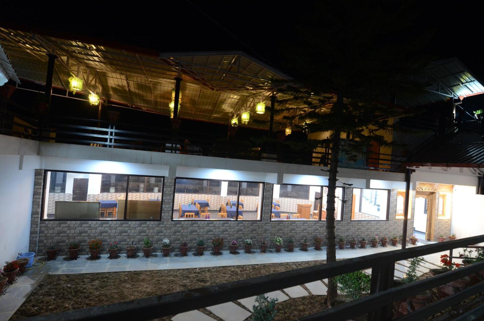 Uttarakhand Resort Kausani Extérieur photo