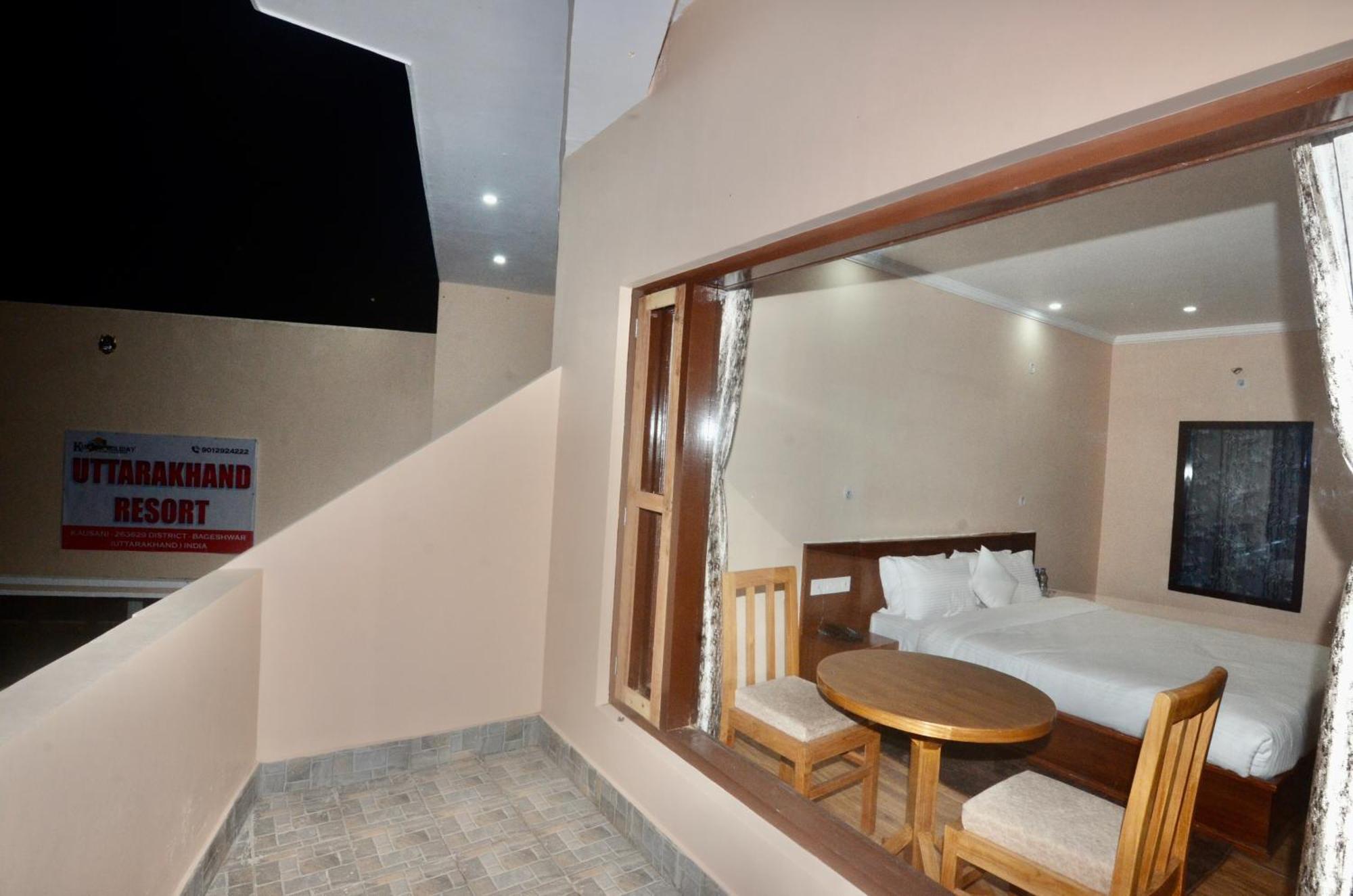 Uttarakhand Resort Kausani Extérieur photo